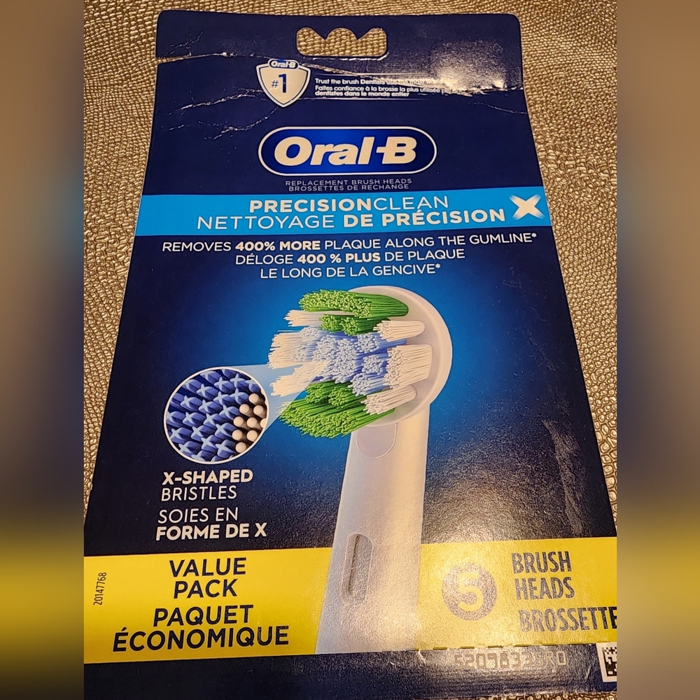 Set Of 4 Oral B Precision Clean Brush Head Replacements NIB